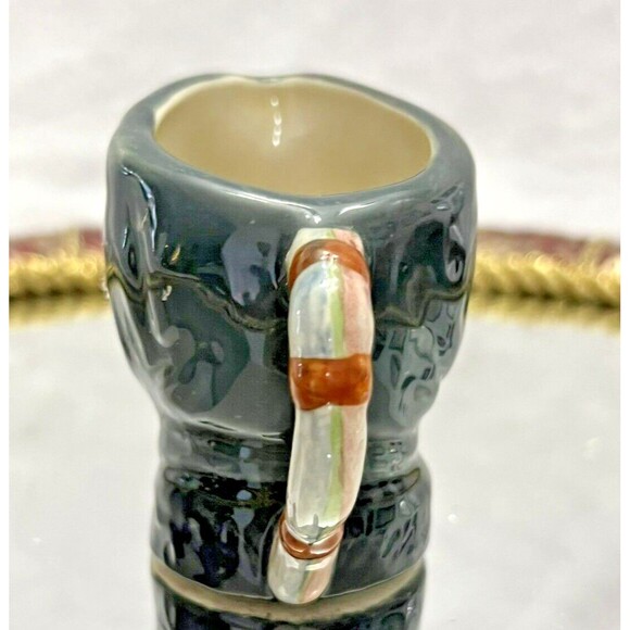 Royal Doulton GRANNY  Mini Character Toby Jug Figurine D6520 2 1/4 inches - Picture 3 of 6